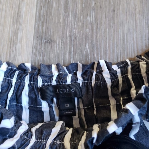 Cute J.Crew off the shoulder top - Picture 3 of 13